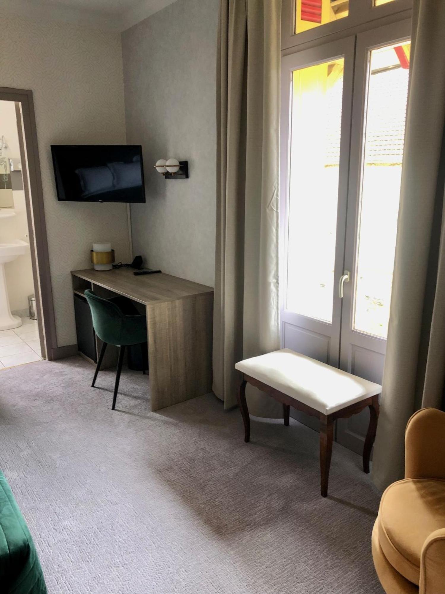 Le Cro-magnon Hotel